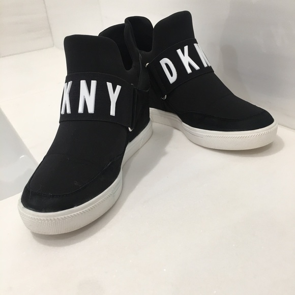 dkny cosmos platform sneakers